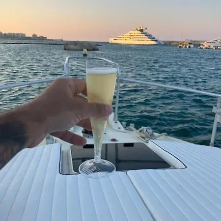 Odissea Boat - Esperienza Romantica Per Coppia In Yacht