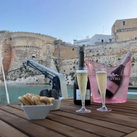 Odissea Boat - Esperienza Romantica Per Coppia In Yacht Otranto